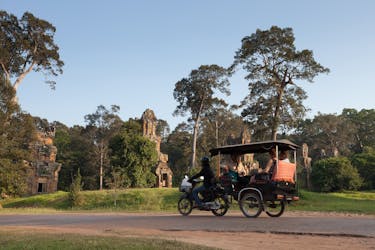Excursão privada de meio dia a Angkor Wat e Ta Prohm de tuk tuk